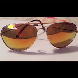 Polarized RoseGold Aviator Sunglasses